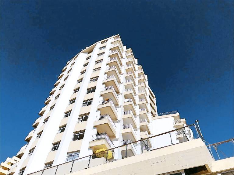 Charming apartment with terrace & pool | Close to Doca do Cavacas | Dogs allowed — photo 3