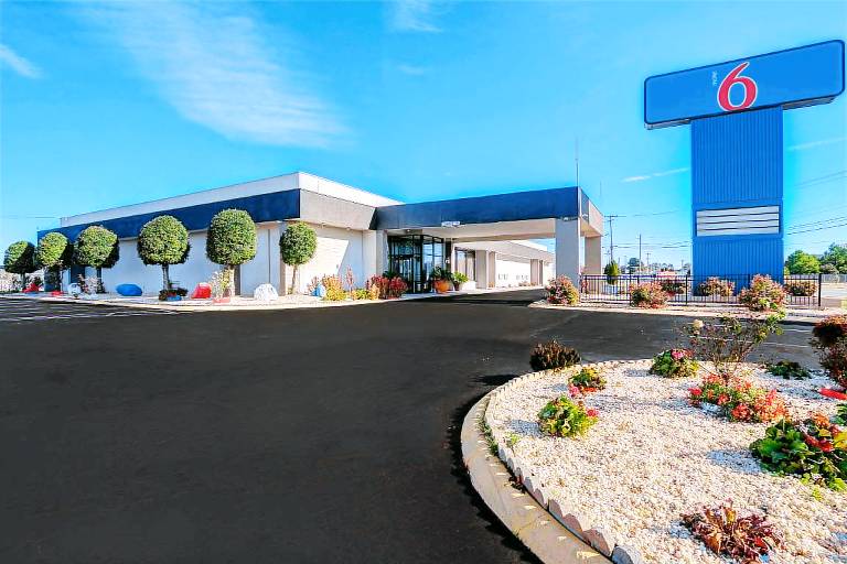 Motel 6 Burlington, NC in Burlington, NC