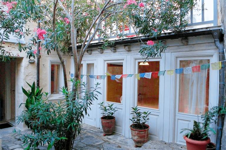 Vacation home with yard | Near Acropolis of Athens in Athens