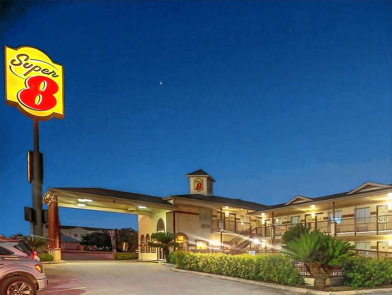 Hill Country Inn & Suites - New Braunfels, Gruene in New Braunfels, TX
