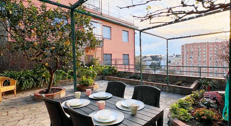 Lovely holiday apartment | Next to the beach | Pet-friendly in Genoa