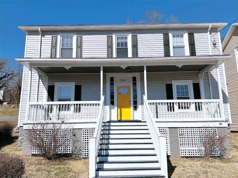 House  Clifton Forge