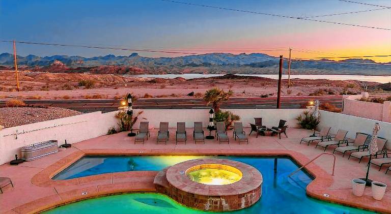 Rental apartment with pool | Pets are welcome in Lake Havasu City, AZ