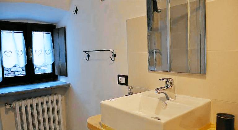 Charming house with terrace, garden & barbecue | Pets are welcome in Domodossola