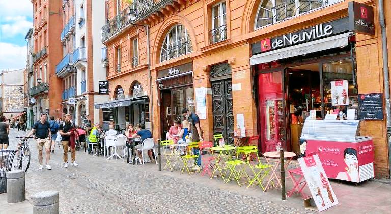 Meuble classe Carmes, entree autonome, wifi, climatise, petit parking prive — photo 5
