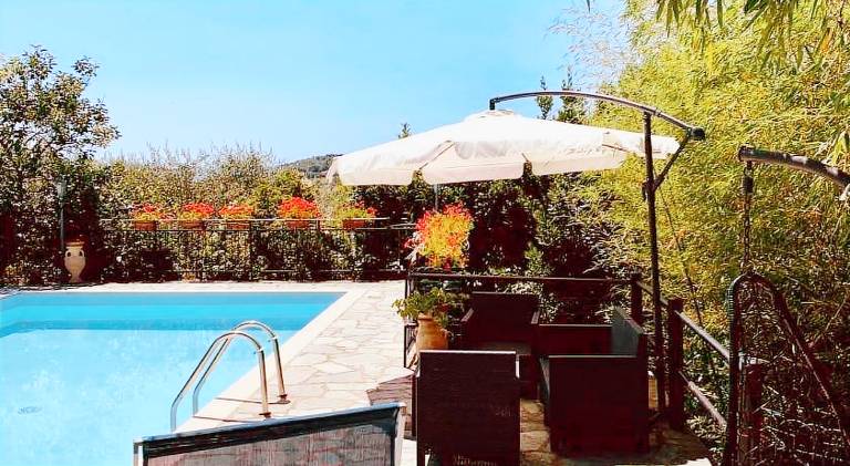 Villa with pool | Pets are welcome — photo 3