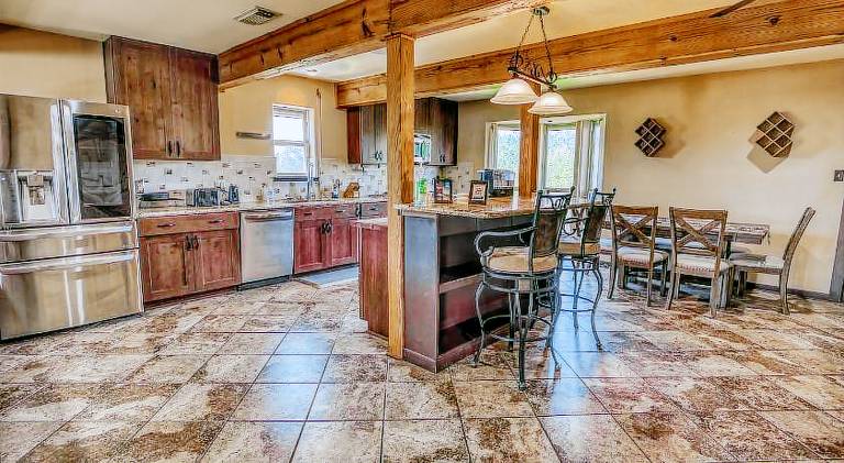 House with pool & jacuzzi | Pet-friendly — photo 5