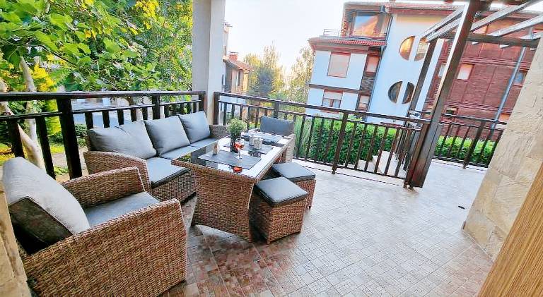 Vacation home with pool, patio & jacuzzi | Next to the beach | Pets are welcome in Sozopol
