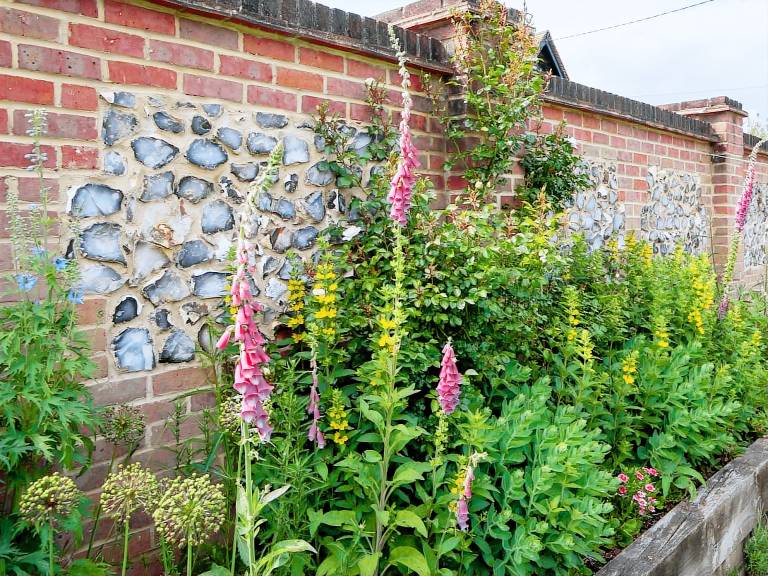 Fully equipped charming vacation home with garden & fast internet | Pets allowed — photo 5