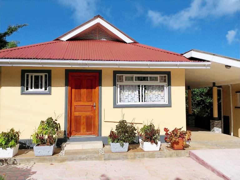 Chalet  Grand Anse Mahe