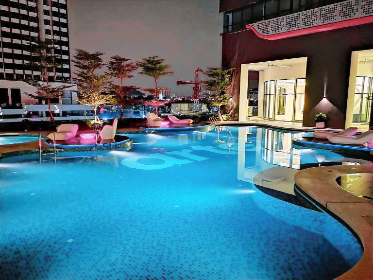 Holiday apartment with pool — photo 3