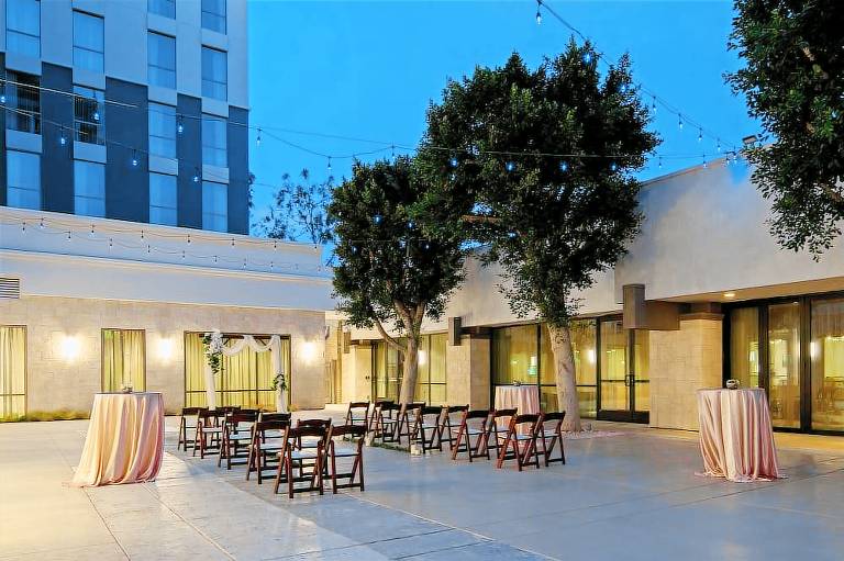 Holiday Inn Long Beach Airport Hotel and Conference Center by IHG