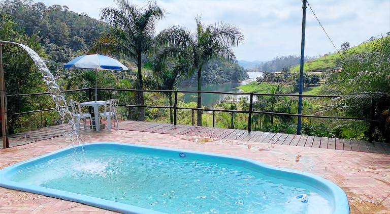 Chalet with pool in São José dos Campos