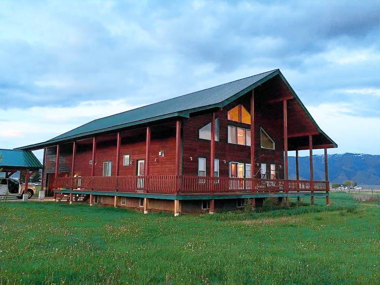Cabin  Auburn