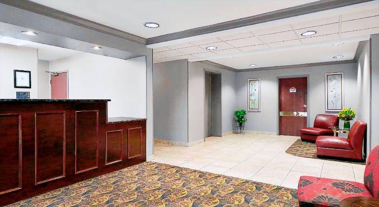 Lancaster Suites — photo 5