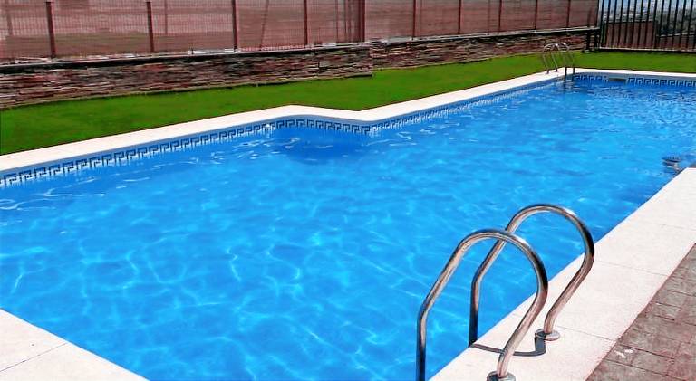 Holiday apartment with terrace, pool & barbecue — photo 3