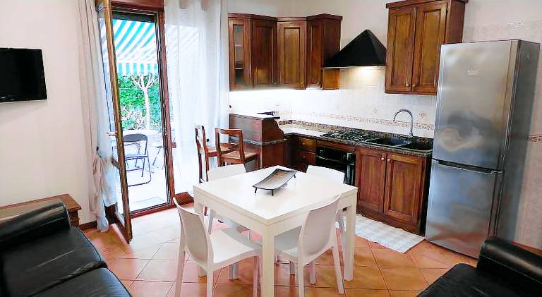 Rental apartment with 2 rooms for 4 persons — photo 3
