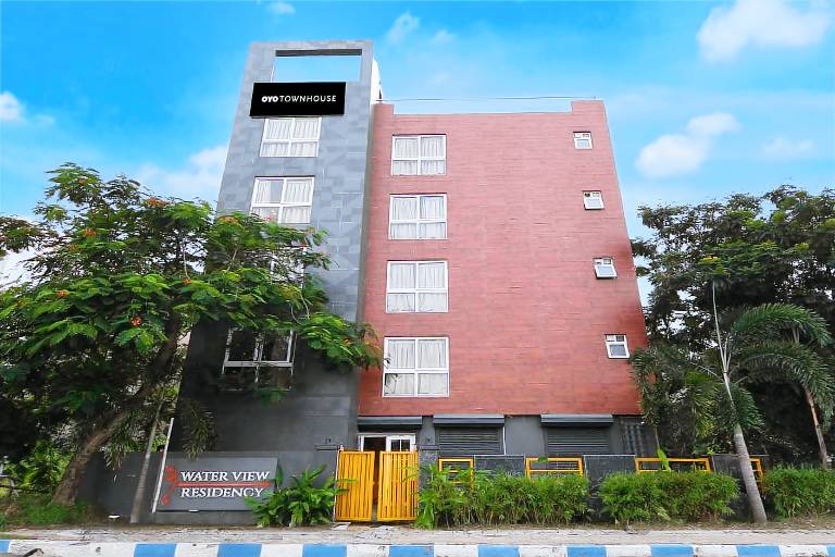 Super Collection O Water View Residency