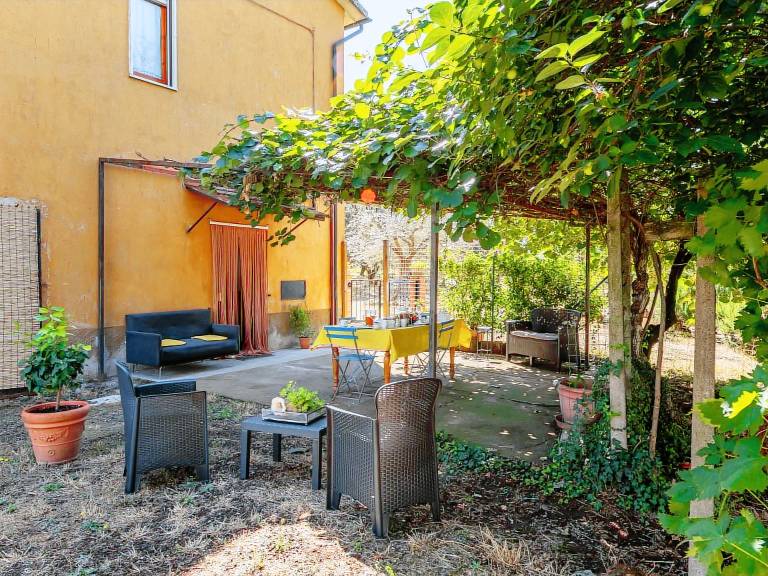 House with garden & terrace — photo 5