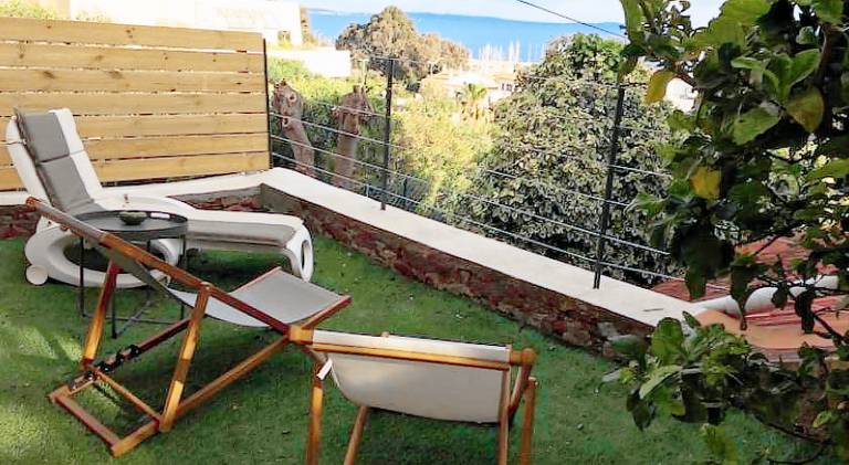 Chalet with grill, patio & yard | Close to the beach | Suitable for remote work | Pet-friendly — photo 4