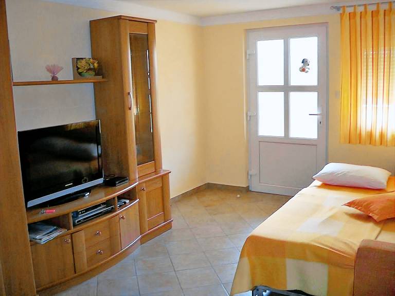 Apartment with barbeque | Dogs allowed in Medulin