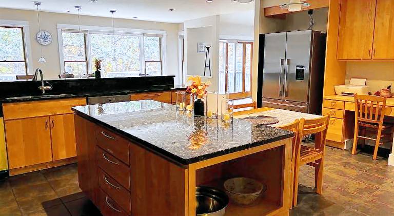 House with 6 rooms for 15 persons — photo 3