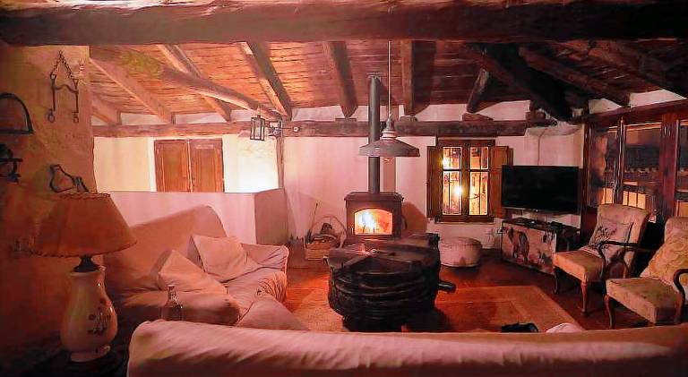 Fully equipped ample vacation home with pool | Suitable for remote work | Dogs allowed — photo 4