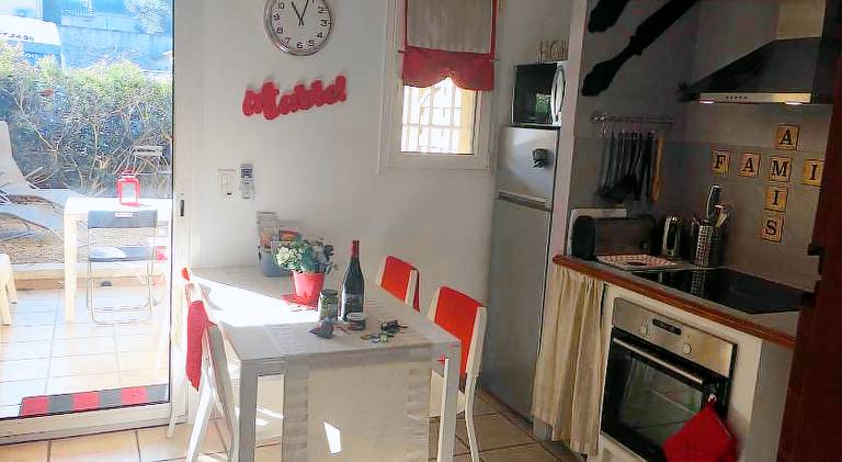 Fully equipped holiday apartment with barbeque, yard & patio | Pets are welcome — photo 4
