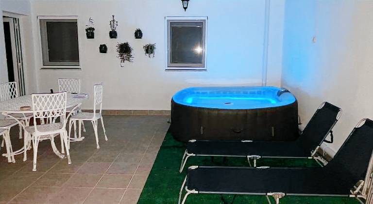 Apartment with jacuzzi & pool | Dogs allowed — photo 5