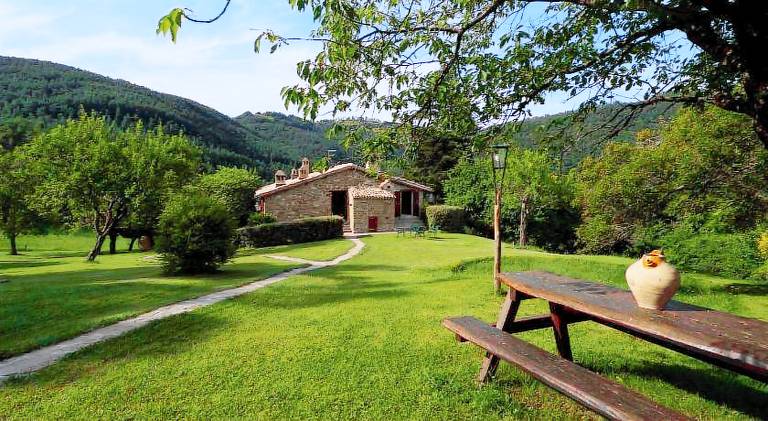 Farm with patio, garden & sauna in Assisi