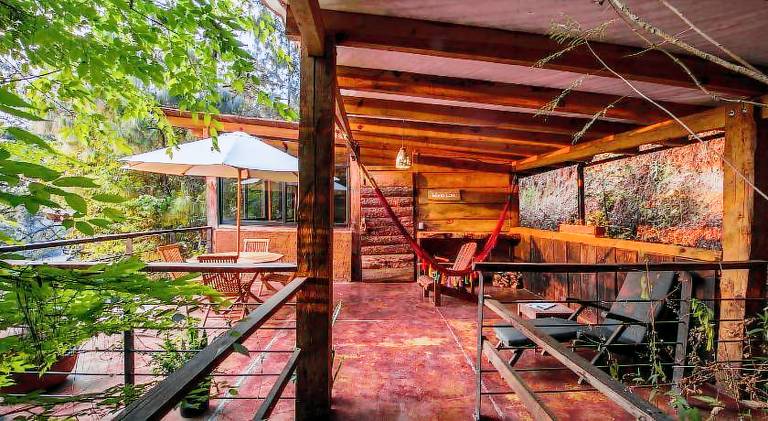 Lodge with terrace, grill & garden in Valle de Bravo