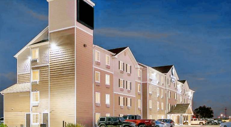 WoodSpring Suites Hobbs — photo 4