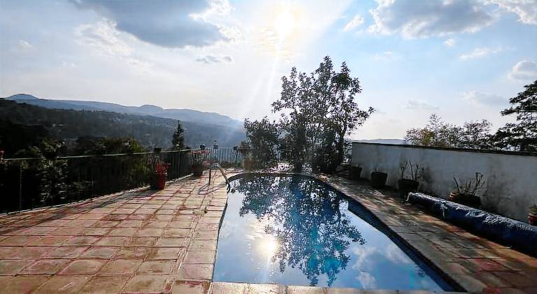 Villa with hot tub & pool — photo 4