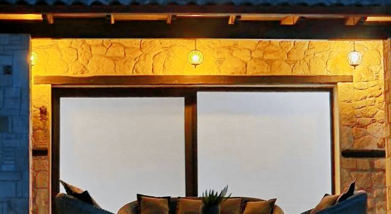 Villa with yard, private pool & terrace — photo 4