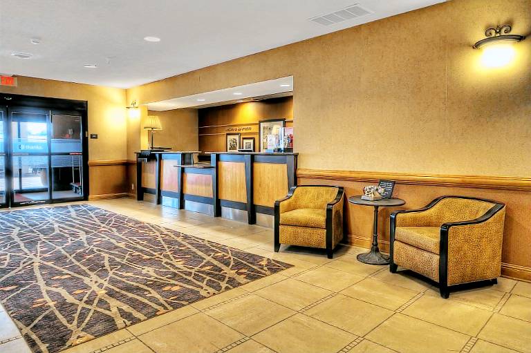 Hampton Inn & Suites Kalamazoo/Oshtemo — photo 5