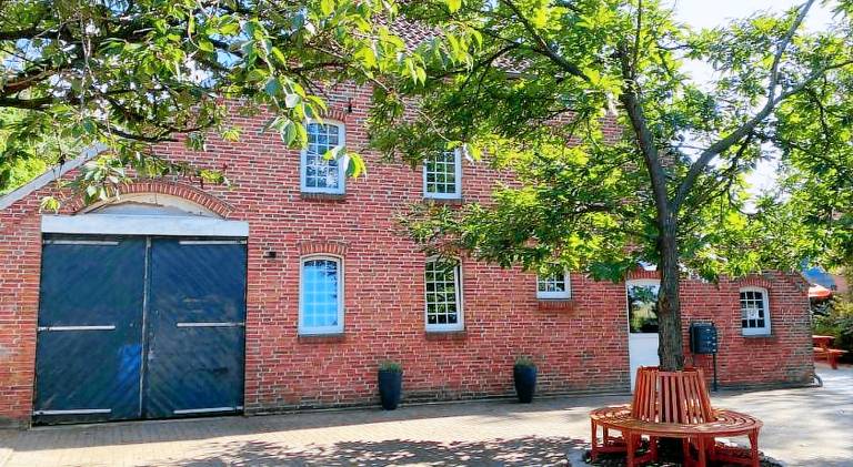 Apartment with 3 rooms for 4 persons in Emden