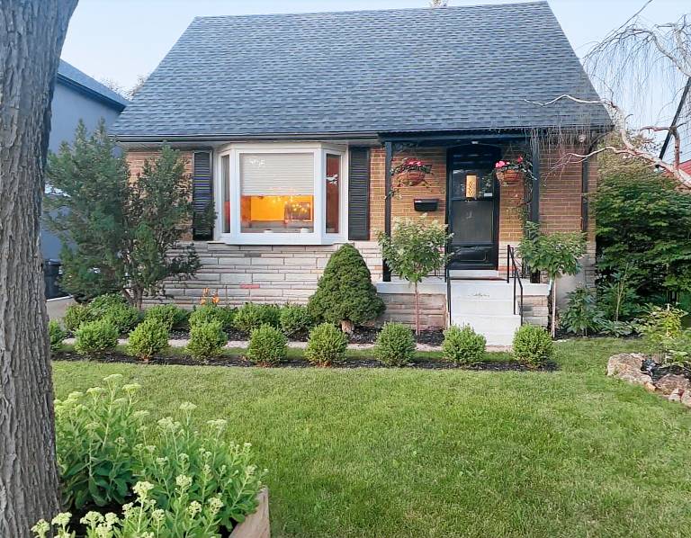 House  Etobicoke