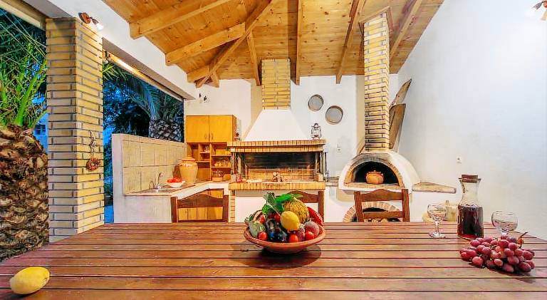 Apartment with BBQ & garden — photo 2