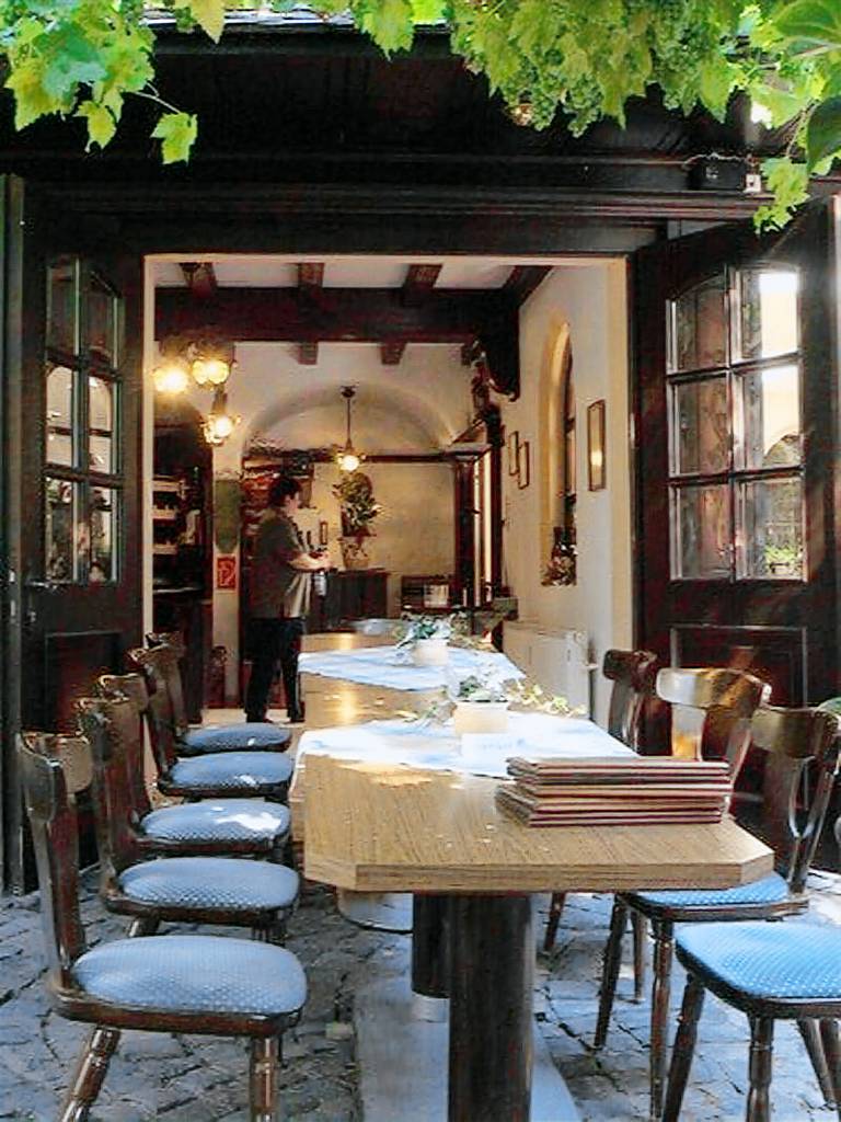 Weingut Jacob Lill IV. Nachfolger in Ruedesheim am Rhein