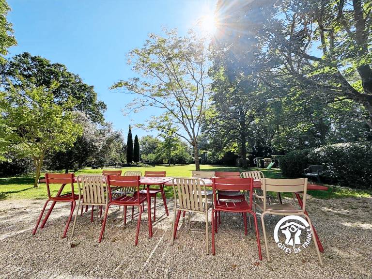 Gite with patio, private pool & grill — photo 4