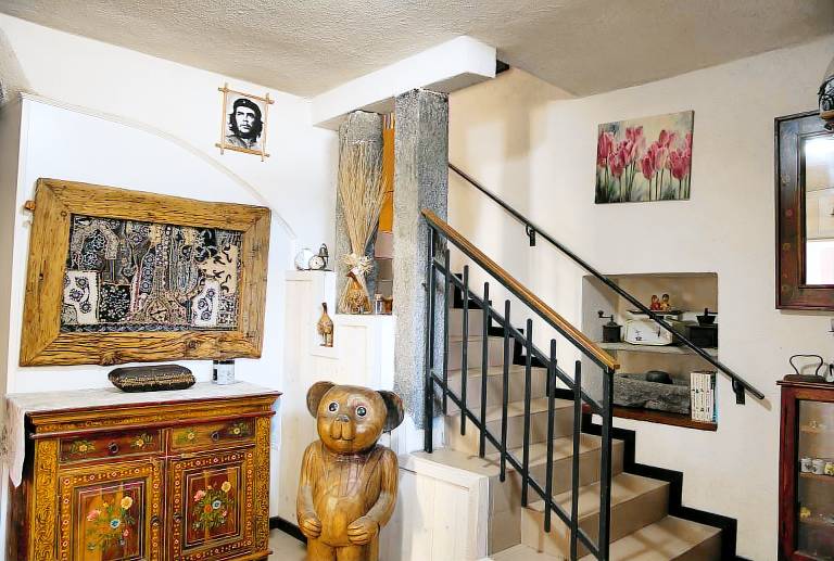 Rental apartment with terrace, garden & private pool | Pool view — photo 3
