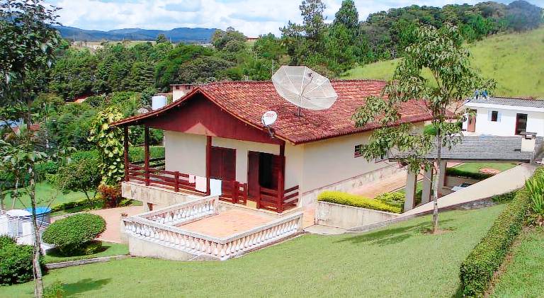 Lovely house with pool | Pets are welcome in Atibaia