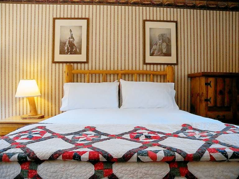 Lodge  Redstone