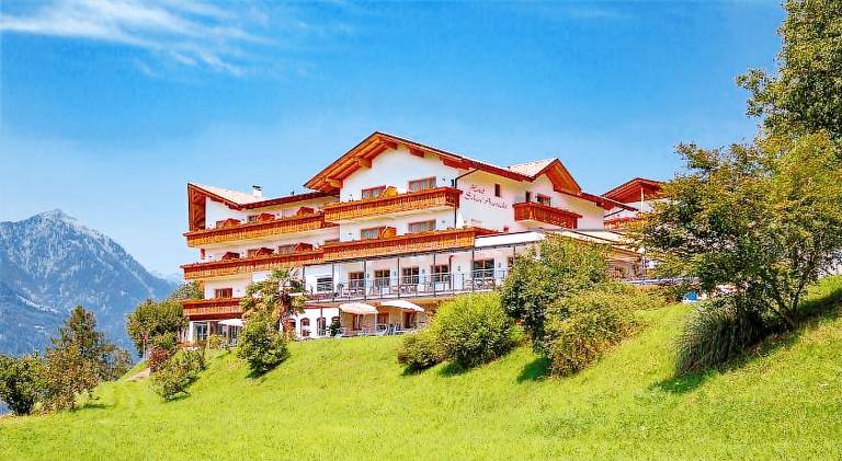 Hotel Schon Aussicht in Schenna