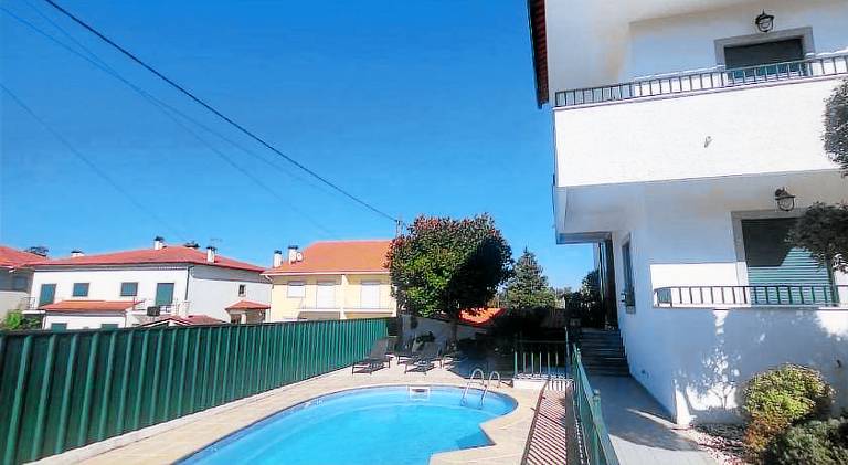 Vacation home with private pool, garden & patio | Dogs allowed — photo 4