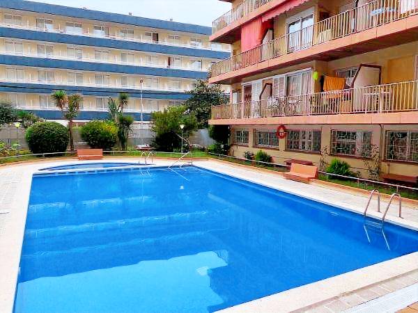 Pleasant rental apartment with private pool, yard & terrace | Dogs allowed in Lloret de Mar