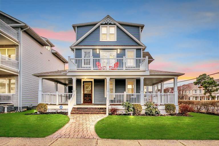 House  Bradley Beach