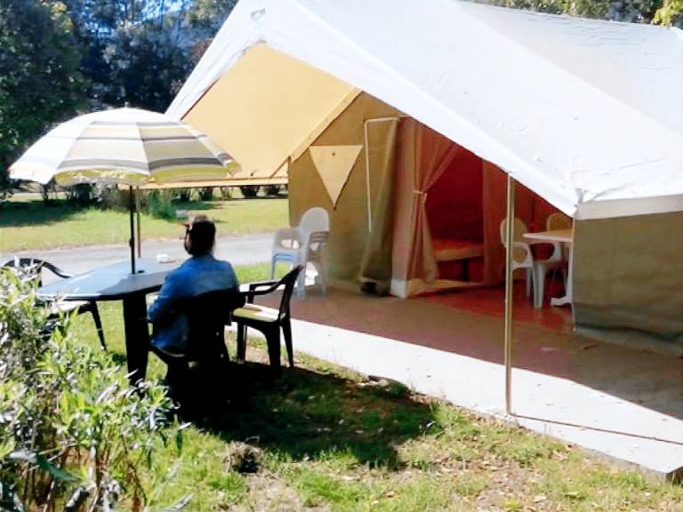 LODGE TOILE sans sanitaires