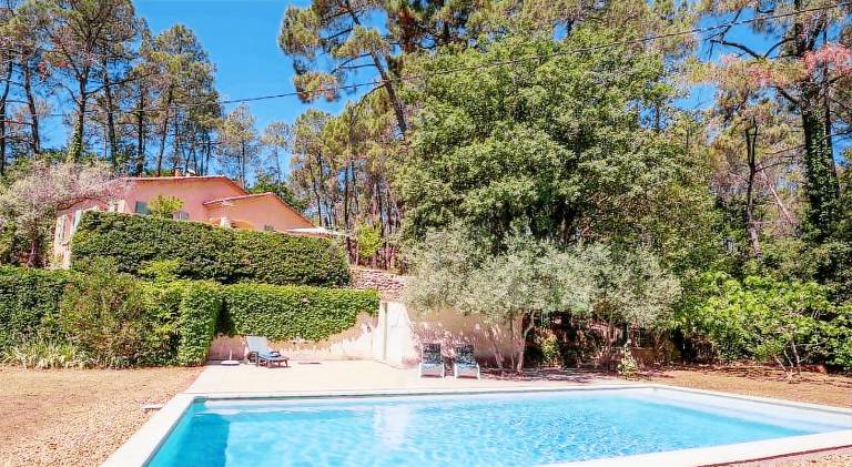 Pleasant vacation home with pool | Pet-friendly — photo 4