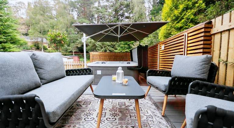 Vacation home with hot tub — photo 5
